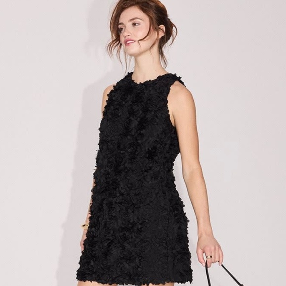 Le Chateau 3D Floral Knit LBD Cocktail Dress - Picture 4 of 8